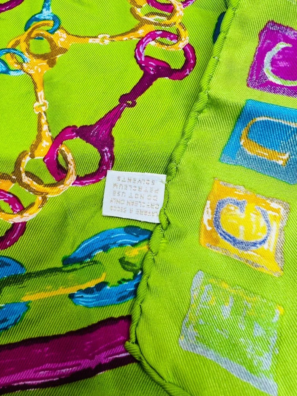 Gucci 100% Mini Scarf-Neckerchief 17